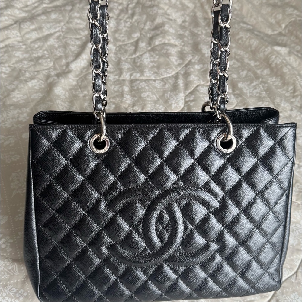 Chanel Black Quilted Shoulder Bag with Iconic CC Logo
